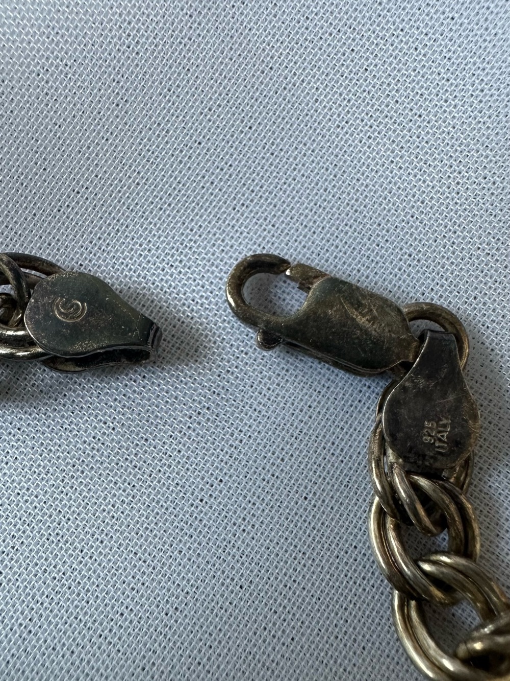 Sterling silver Link Bracelet with Apple Charm - Picture 3 of 4